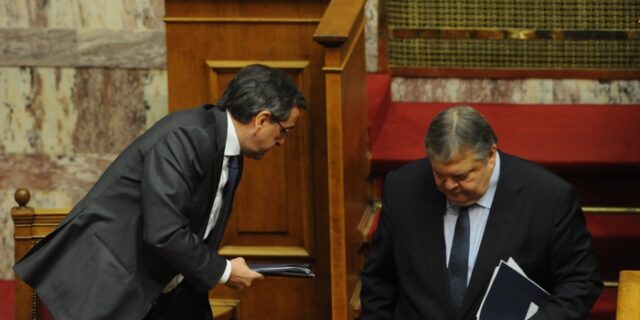 Οι τελικές αποφάσεις για τον ΕΝΦΙΑ σήμερα στη συνάντηση Σαμαρά- Βενιζέλου, με δεδομένο όμως ότι τα περιθώρια είναι στενά