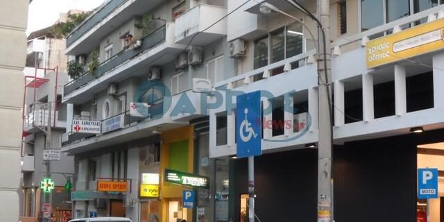 Έφοδος της Αστυνομίας στο διαμέρισμα της Ρούπα στην Καλαμάτα