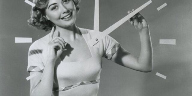 Μηχανή του Χρόνου: Γιατί καθιερώθηκε η θερινή ώρα και γιατί έκανε τις αγελάδες επιθετικές;