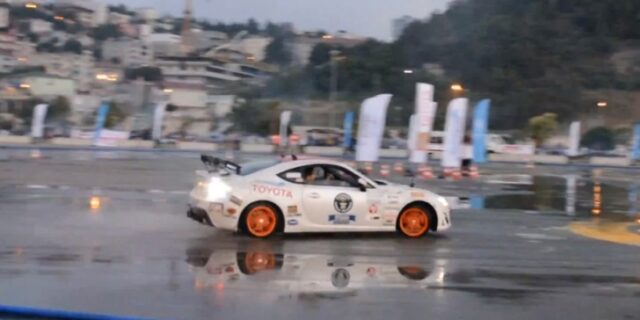 ΒΙΝΤΕΟ. Ο Muller ντριφτάριζε με Toyota GT 86 για 144 χλμ. κάνοντας  ρεκόρ Γκίνες