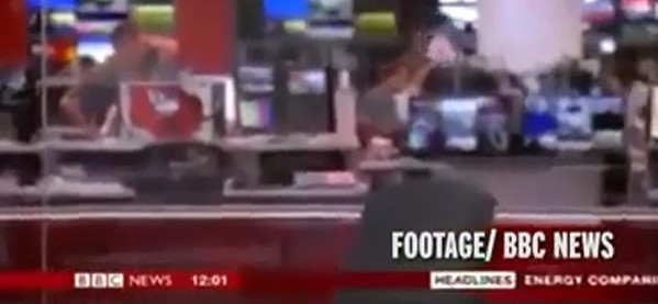 Βίντεο: Το δελτίο ειδήσεων του BBC ξεκίνησε χωρίς τον παρουσιαστή