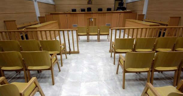 Ένοχος αλλά ελεύθερος για τον βιασμό 78χρονης. “Μου έδινε χρήματα” υποστήριξε ο κατηγορούμενος