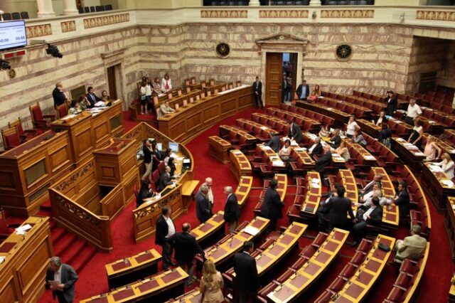 Υπερψηφίστηκε στη Βουλή η τροπολογία για τη ρύθμιση των ληξιπρόθεσμων οφειλών προς το Δημόσιο