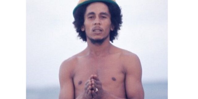 Μπομπ Mάρλεϊ. Η παιδική ηλικία στην Τζαμάικα, όταν τον φώναζαν «Γερμανό», αν και ο πατέρας του ήταν λευκός Βρετανός