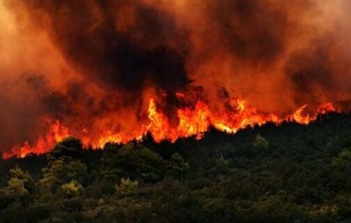 Σε ύφεση η μεγάλη φωτιά στην Κίσαμο Χανίων. Εκκενώθηκε προληπτικά οικισμός
