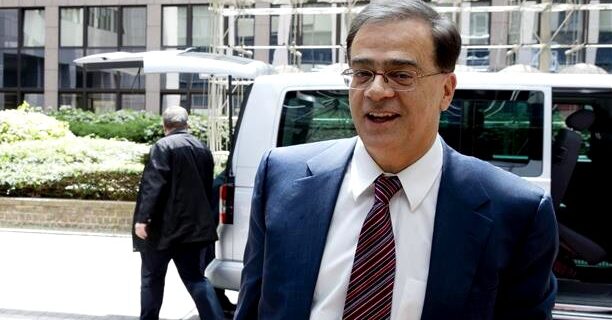 Χραρδούβελης στους NYT: Σχεδιάζουμε έξοδο στις αγορές τις επόμενες ημέρες