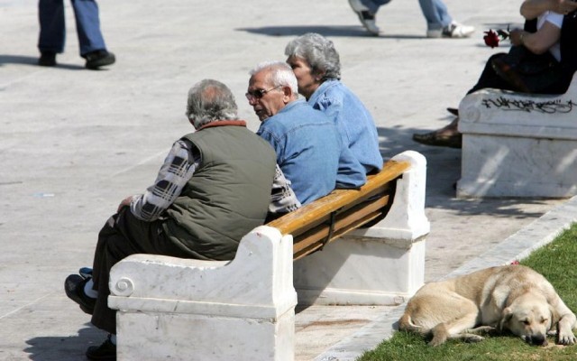 Έρχονται ευνοϊκές διατάξεις στις συντάξεις ενστόλων. Ποιοι θα εισπράττουν τιμητικό επίδομα