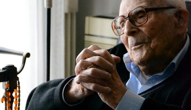 Εμ. Κριαράς: Αυτά που με έμαθαν τα 107 χρόνια ζωής μου
