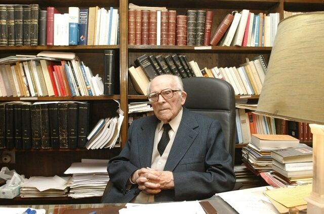 Θλίψη στον πολιτικό κόσμο για τον θάνατο του Εμμανουήλ Κριαρά
