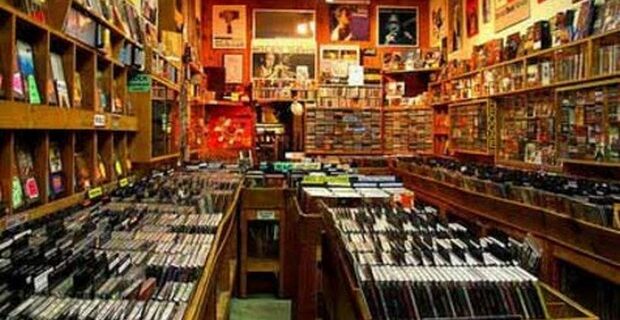 Το βινύλιο επιστρέφει στον θρόνο του… Όχι, αλλά δημιουργεί νέο δικό του μικρό βασίλειο