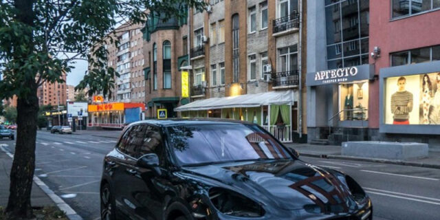 Στην Μόσχα κλέβουν τα φώτα από Porsche Cayenne και ζητούν… λύτρα!