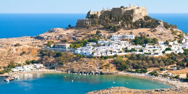 “Επίθεση” Ρωσίας στη Ρόδο για την ασθένεια 94 τουριστών