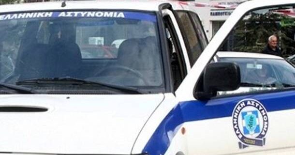 Χτύπησαν τους γονείς και προσπάθησαν να αρπάξουν τα δύο ανήλικα παιδιά τους