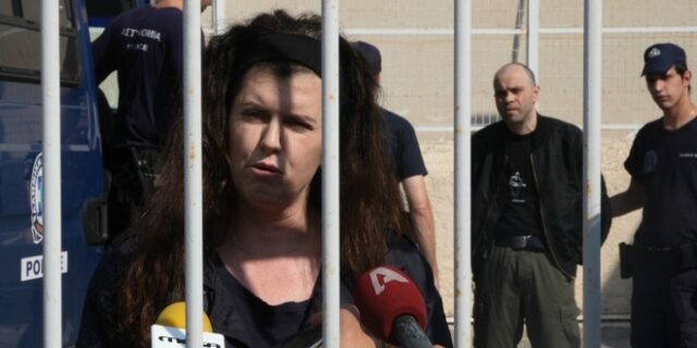 Επιστολή Πόλας Ρούπα: Δεν θα παραδοθώ θα συνεχίσω να αγωνίζομαι, ας έρθουν να με πιάσουν
