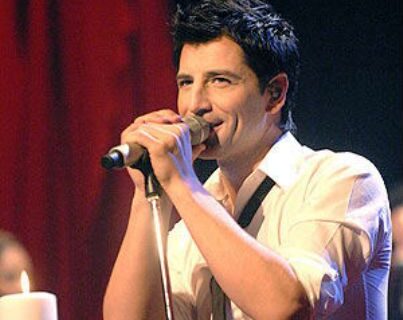 Μηχανή του Χρόνου: Η επεισοδιακή συναυλία του Σάκη Ρουβά στην Κύπρο. Όταν ο Ψινάκης ξέχασε τον Αττίλα και τη γενοκτονία των Ποντίων