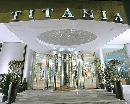 Ακόμα υπάρχουν άνθρωποι: Δωρεά μαμούθ στο Χαμόγελο του Παιδιού. Ο ιδιοκτήτης του “Τιτάνια” άφησε κληρονομιά στον σύλλογο τις μετοχές του