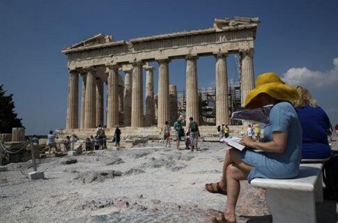 Στο μικροσκόπιο του ΥΠΟΤ οι εξελίξεις από την πτώχευση του ρωσικού τουριστικού πρακτορείου