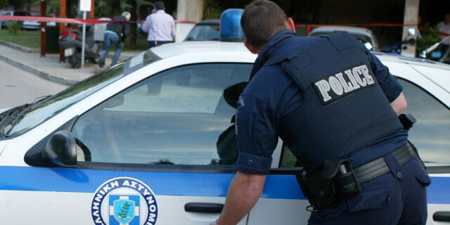 Ν. Μανωλάδα: Πέθανε 46χρονος Μπαγκλαντέζος που πήγε να σώσει τον ανιψιό του από ληστεία και τον χτύπησαν