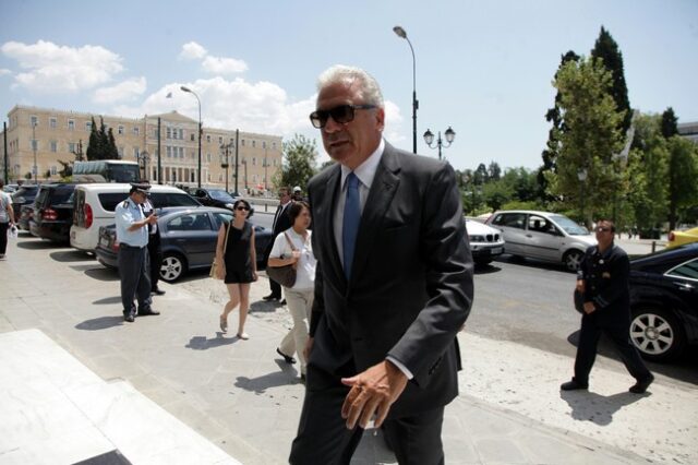 Μήνυμα Αβραμόπουλου από τις Βρυξέλλες: “Καλούμαστε να ανοίξουμε την πόρτα προς τη Νέα Ελλάδα”