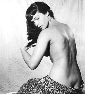 Μηχανή του Χρόνου: Ένα από τα πρώτα κορίτσια του playboy που κακοποιήθηκε σεξουαλικά, ήταν σχιζοφρενής και έγινε φανατική χριστιανή