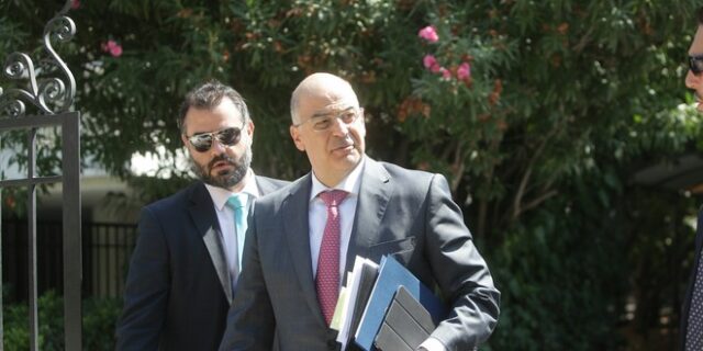 Επιδότηση επιτοκίων για τη χρηματοδότηση επιχειρήσεων προανήγγειλε ο Δένδιας
