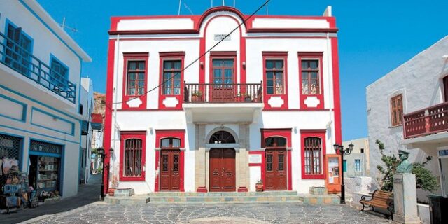 Πήραν “φωτιά” τα τηλέφωνα στο δήμο Νισύρου. Με διακοπές και φραγές απαντάει ο δήμαρχος