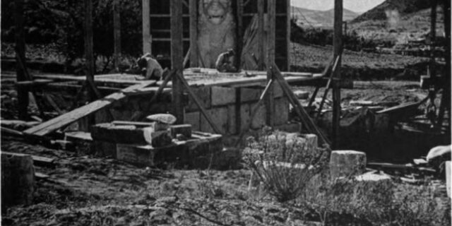 Σπάνιες φωτογραφίες: Όταν βρήκαν τον Λέοντα της Αμφίπολης. Πώς ήρθε στο φως