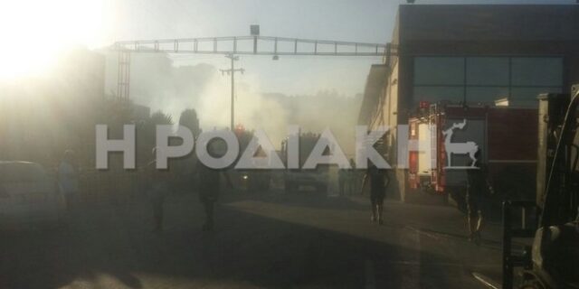 Νεκρός 35χρονος σε φωτιά σε σούπερ μάρκετ στη Ρόδο