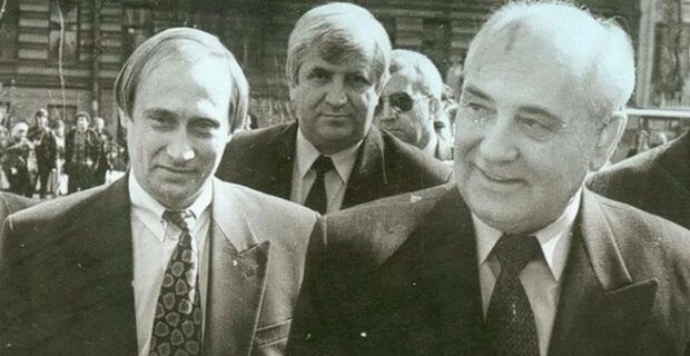 Μηχανή του Χρόνου: Το αποτυχημένο πραξικόπημα εναντίον του Γκορμπατσόφ. Τον εγκλώβισαν για τρεις μέρες και μετά επέστρεψε και διέλυσε την ΕΣΣΔ