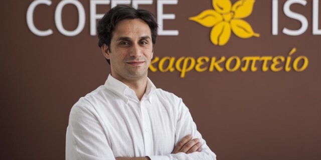 Ο άνθρωπος πίσω από την μεγαλύτερη αλυσίδα καφέ στην Ελλάδα