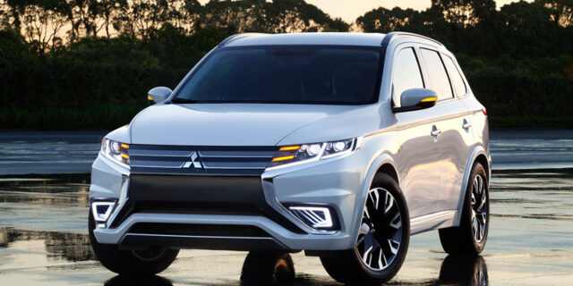 Πρώτη του Mitsubishi Outlander PHEV Concept-S στο Παρίσι