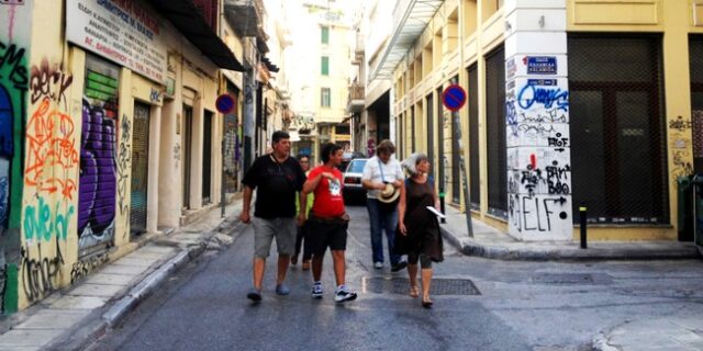 Θα τολμούσες ξενάγηση από άστεγο σε κακόφημους δρόμους; Εμείς το κάναμε