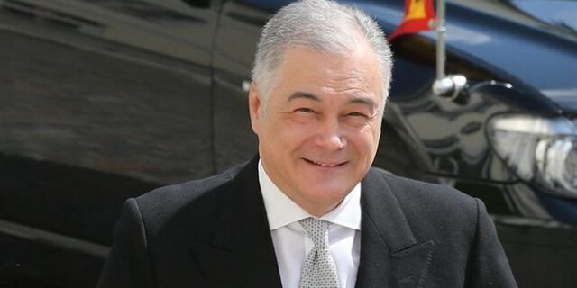 Έλληνας πρεσβευτής στο Βερολίνο: “Δεν παραιτήθηκα για τις δηλώσεις του Κ. Παπούλια”