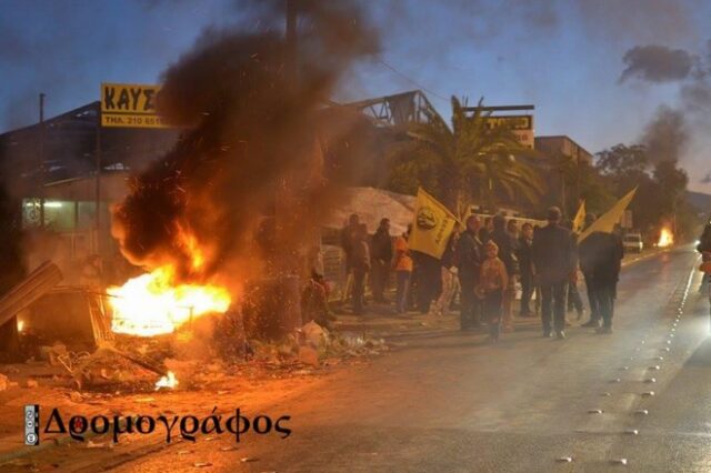 Ένταση στη Μεσογείων, λόγω συγκέντρωσης Ρομά. Αντιδρούν στην κατεδάφιση του καταυλισμού τους στο Χαλάνδρι