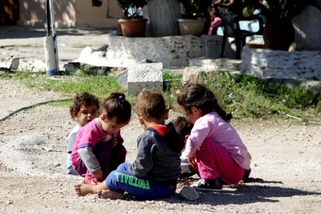 ΣτΕ: Απορρίφθηκε το αίτημα του δήμου Μεγαρέων κατά της μετεγκατάστασης των Ρομά