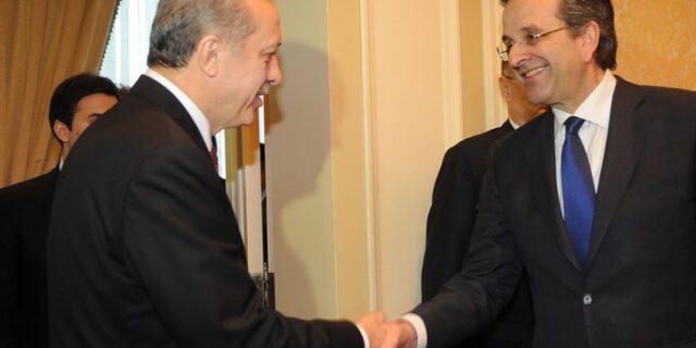 Σε εξέλιξη η συνάντηση Σαμαρά-Ερντογάν