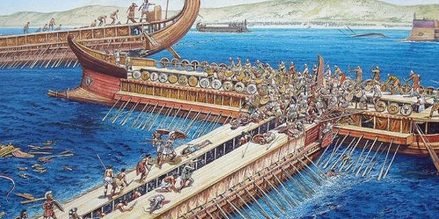 Μηχανή του Χρόνου: Η ναυμαχία της Σαλαμίνας και η φράση “πάταξον μεν, άκουσον δε” του Θεμιστοκλή