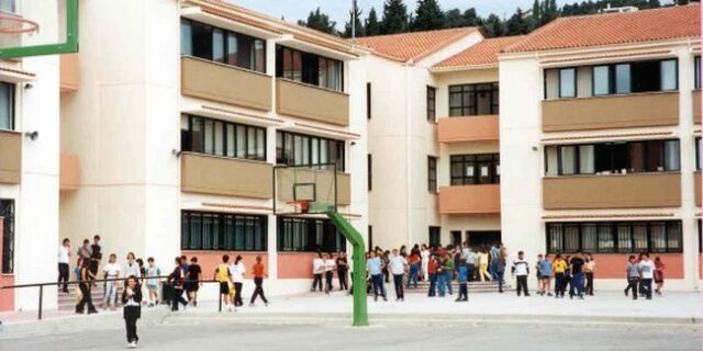 Υπό την προστασία της ΕΛ.ΑΣ. σχολεία και μαθητές. Αυξημένα τα μέτρα αστυνόμευσης και επιτήρησης