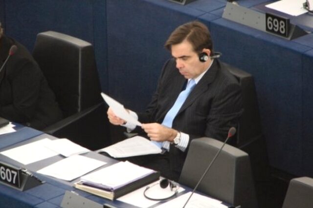 Μαργαρίτης Σχοινάς: Ποιος είναι o Έλληνας εκπρόσωπος του Γιούνκερ