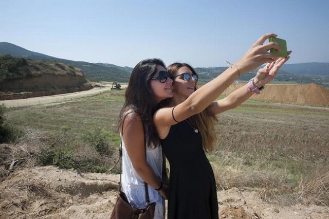 Ίντερνετ και δρόμοι στην Αμφίπολη χάρη στον τύμβο
