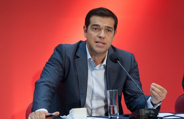 Τσίπρας: Πυκνώνουν οι ενδείξεις για εκλογές. Πολύ κοντά στην αυτοδυναμία ο ΣΥΡΙΖΑ