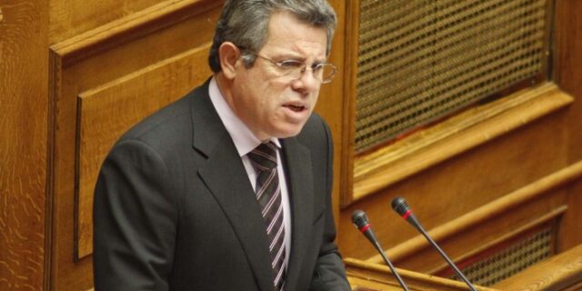 Παράταση της προστασίας της πρώτης κατοικίας από πλειστηριασμούς ζητούν δέκα καραμανλικοί βουλευτές της Ν.Δ