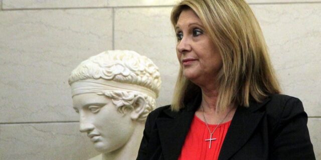 Βούλτεψη: “Μάγος ο Τσίπρας. Θα μετατρέψει τα ευρώ σε δραχμές”