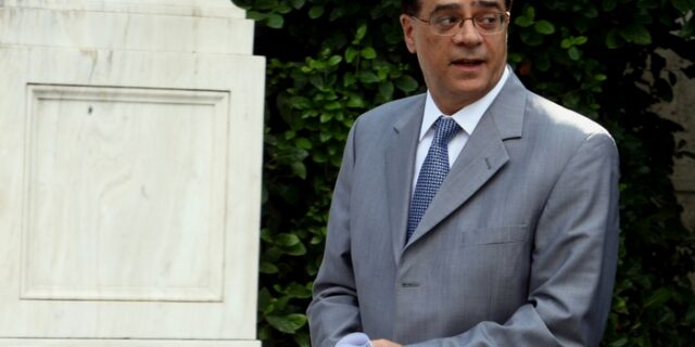 Διαδοχικές συναντήσεις Χαρδούβελη με υπουργούς ενόψει τρόικας