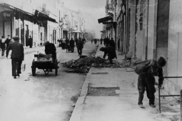 1944: Πώς χρηματοδοτήθηκε ο ΕΛΑΣ. Οι χρυσές λίρες στις ανατολικές γειτονιές της Αθήνας