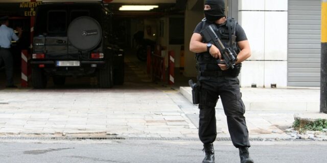 Έρευνες της Αντιτρομοκρατικής στην Αθήνα. Πληροφορίες κάνουν λόγο για νέα γιάφκα