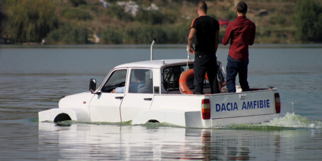 Βίντεο: Το πρώτο αμφίβιο Dacia στην ιστορία