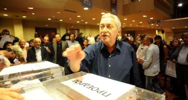 Ο Φώτης Κουβέλης επανεξελέγη πρόεδρος της ΔΗΜΑΡ με 68%