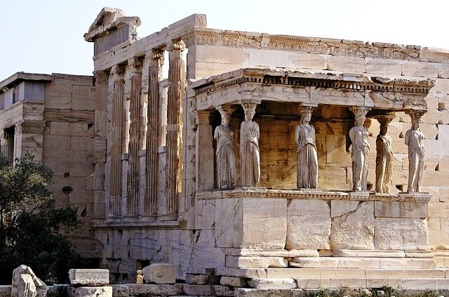 Μηχανή του Χρόνου: Ερέχθειο. Το μνημείο της Ακρόπολης που οι Οθωμανοί μετέτρεψαν σε χαρέμι!