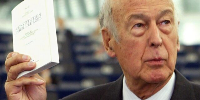 Ντ΄Εστέν: Ακόμα και με συμφωνία, η Ελλάδα θα βγει από το ευρώ